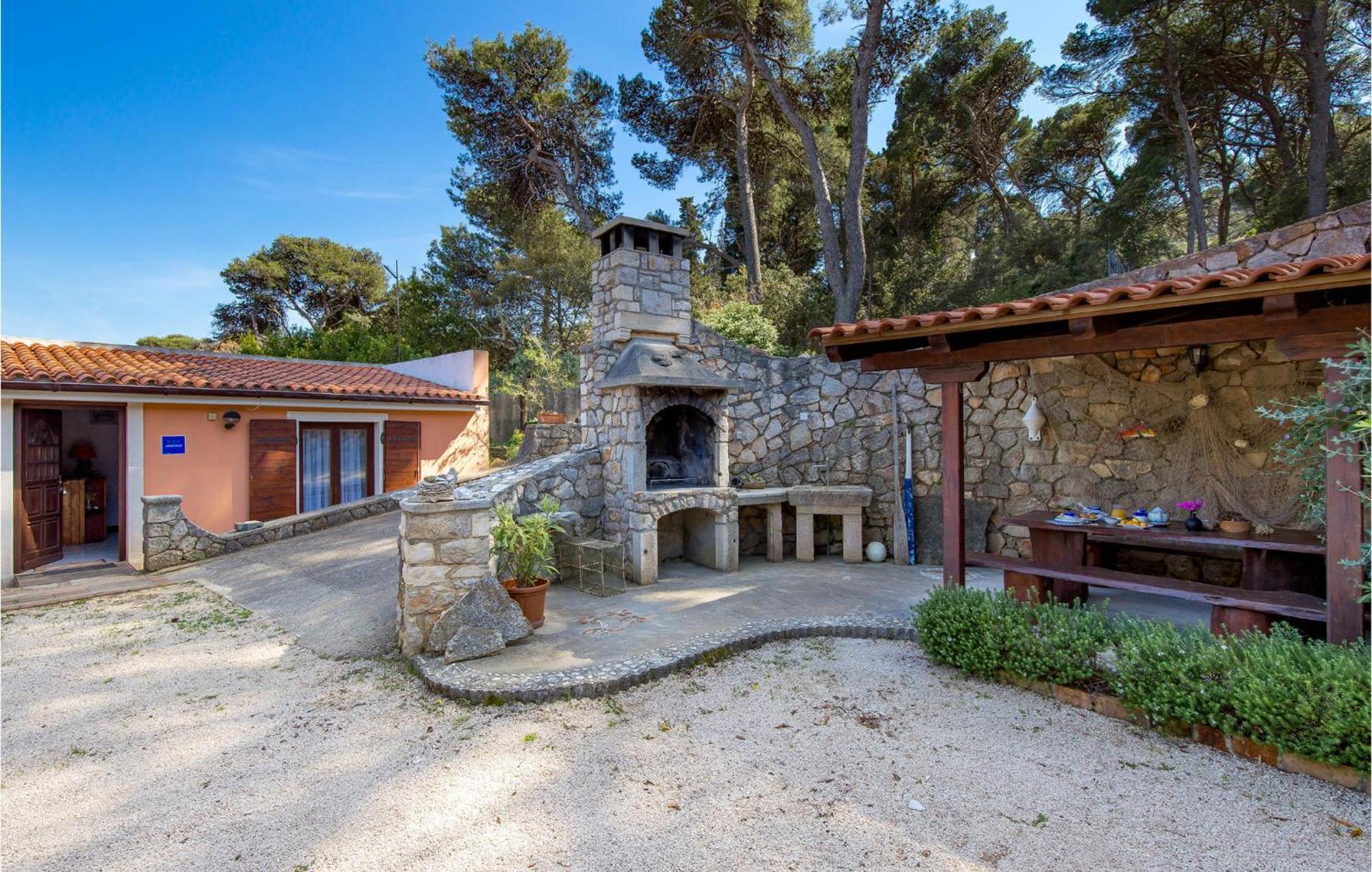 Awesome Home In Veli Losinj Exterior photo