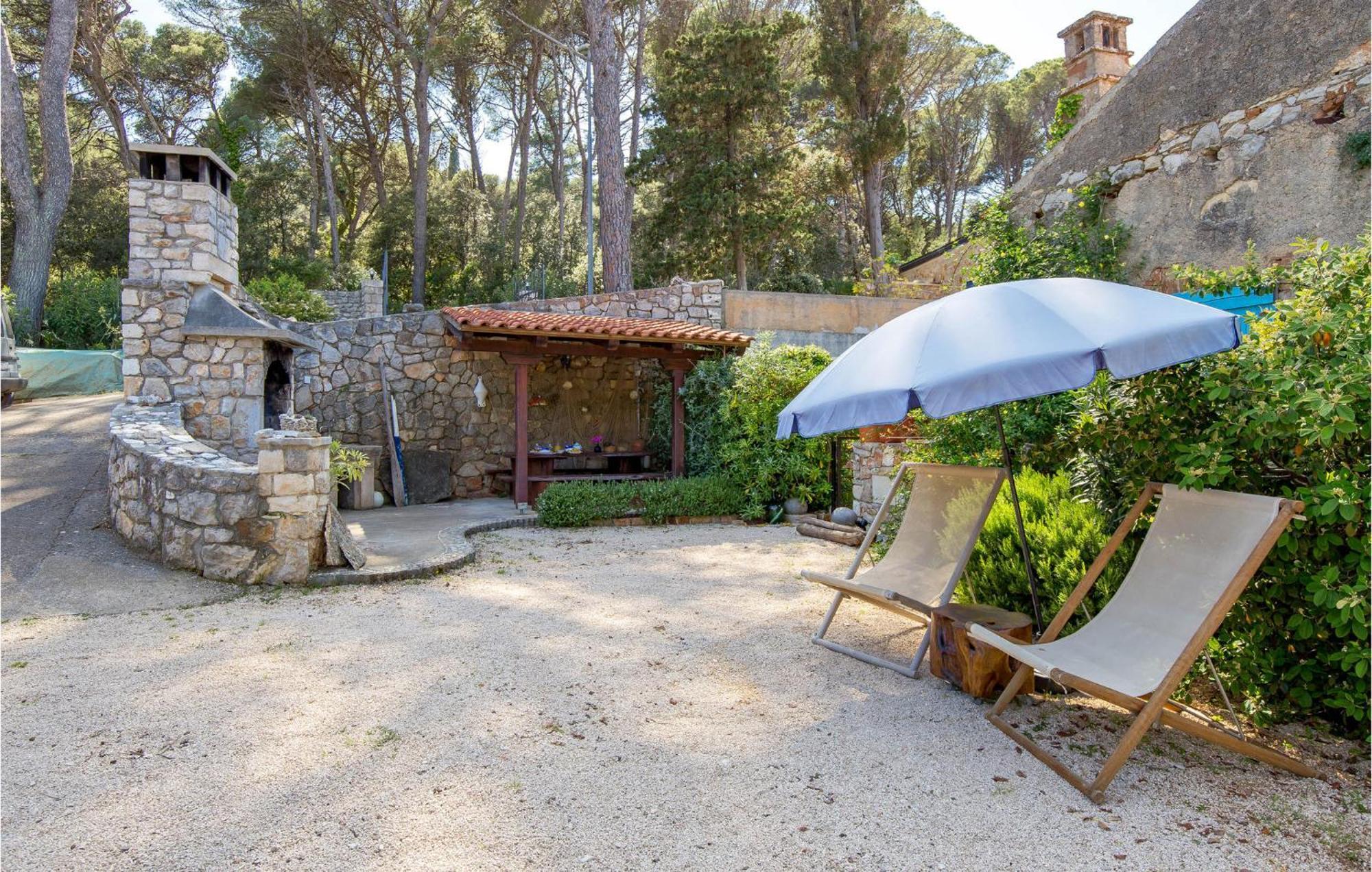 Awesome Home In Veli Losinj Exterior photo