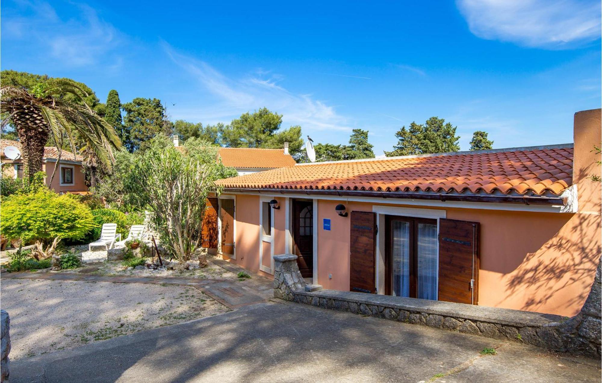 Awesome Home In Veli Losinj Exterior photo