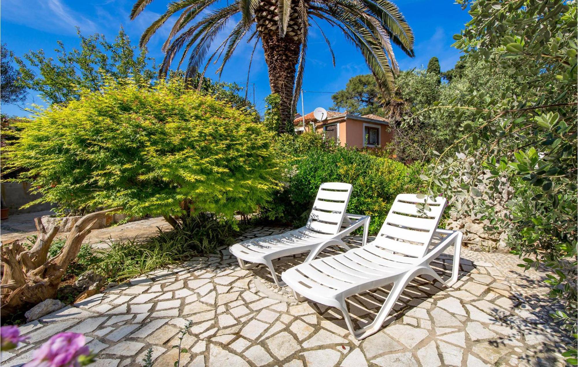 Awesome Home In Veli Losinj Exterior photo